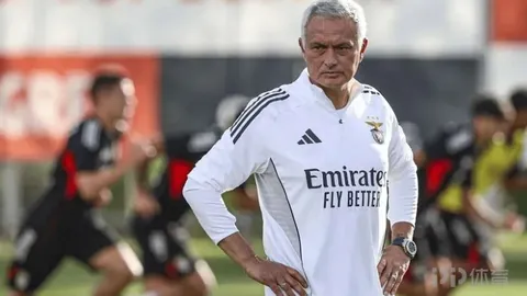 深度解析：戴琳私密对话曝光，10月情感波动，潘硕晕倒后财务疑云再掀波澜