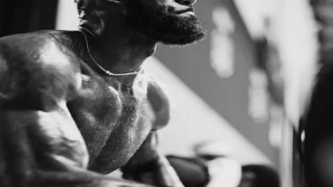 【NBA激情四溢！步行者VS老鹰激战正酣，连胜盛宴不容错过，独家让分攻略揭秘】